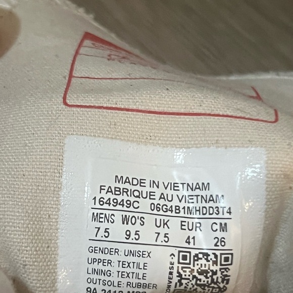 Converse Unisex Canvas Sneakers - Picture 5 of 5